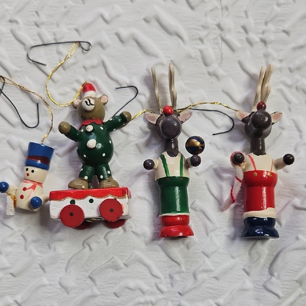 Festive Wooden Christmas Ornaments Set 4 Piece